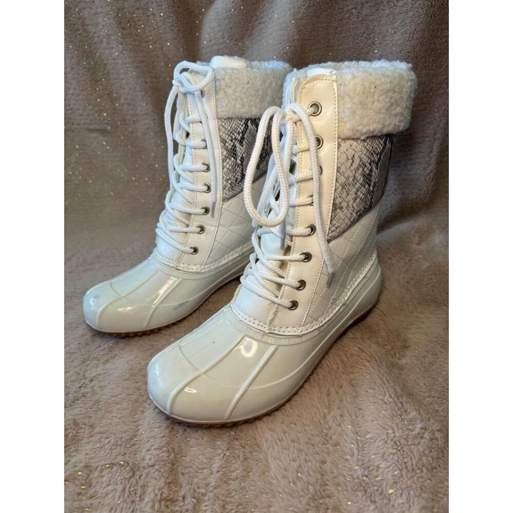 JustFab Women’s Boots Size 7 White
